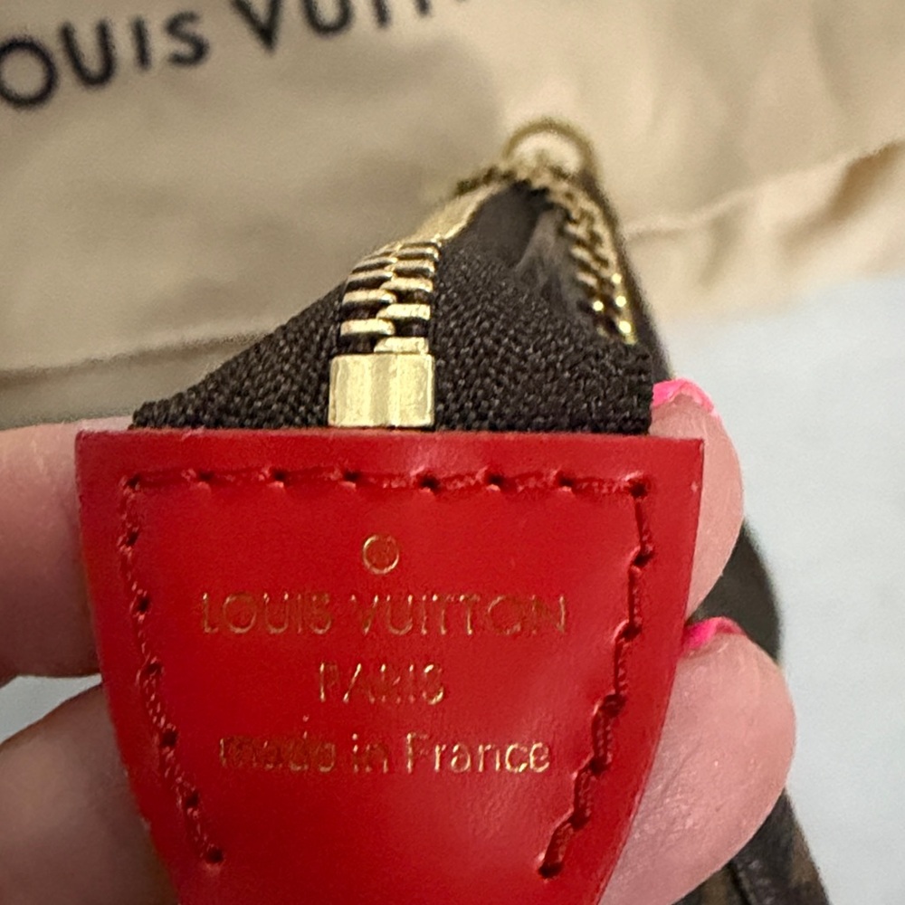 Louis Vuitton mini pouchette - Picture 5 of 7